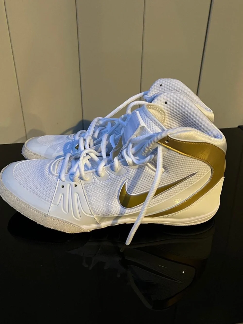 Nike Freek Wrestling Shoes White Metallic Gold Men's Size 10.5 NIB